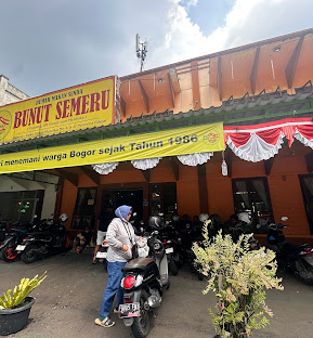 Rumah Makan Bunut Semeru